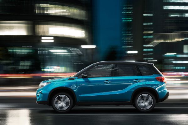 Suzuki Vitara 2015 khởi điểm từ 21.600 USD 2