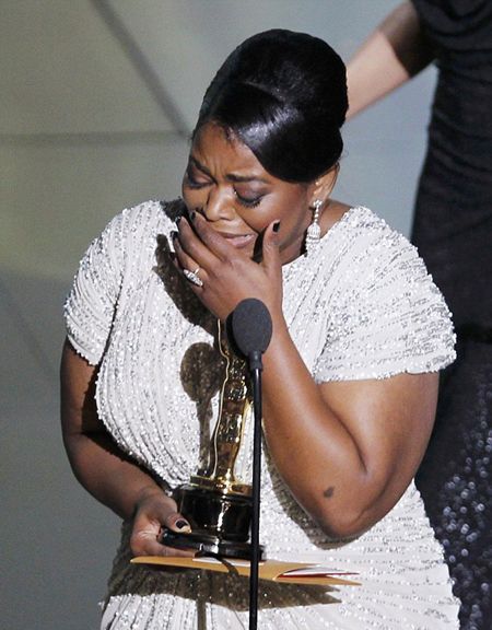 Những khoảnh khắc xúc động của “sao” khi nhận giải Oscar 5