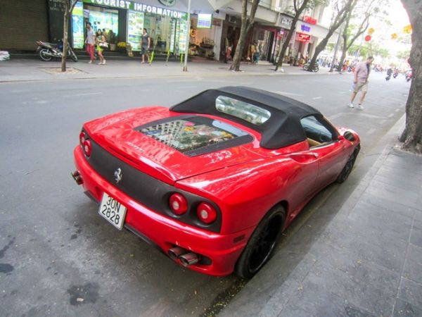 Siêu xe Ferrari F360 dạo phố Sài Gòn đầu năm 5