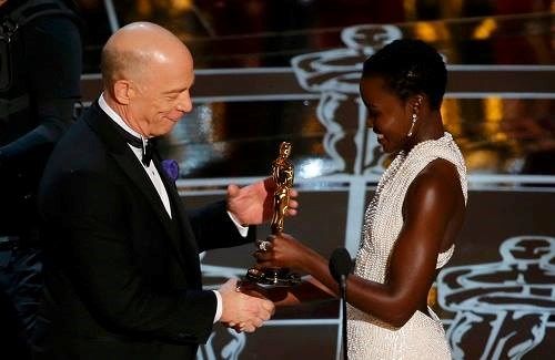 Trực tuyến lễ trao giải Oscar 2015: Patricia Arquette đoạt giải Nữ diễn viên phụ xuất sắc 4