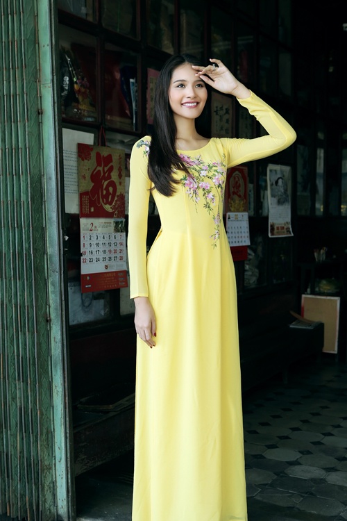Top 10 sao Việt mặc đẹp du xuân trong dịp Tết 3