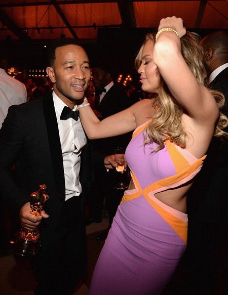 John Legend ăn mừng chiến thắng Oscar bên vợ đẹp 10