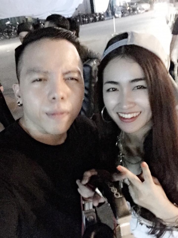 Ngắm nữ DJ "nóng bỏng" của đội Sơn Tùng 12