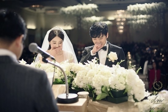 Sungmin (Suju) bị chỉ trích vì bỏ vợ để nhập ngũ 9