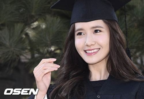 Yoona (SNSD) xinh như nữ thần trong ngày tốt nghiệp 3