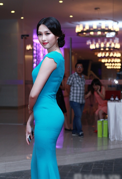 1001 kiểu trang phục “mua thêm tuổi” của mỹ nữ Việt 4
