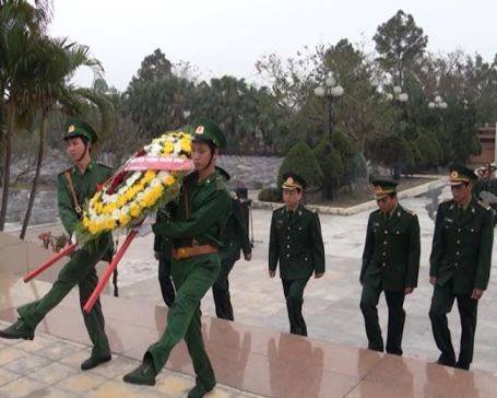 Lãnh đạo Bộ đội Biên phòng Quảng Bình dâng dương viếng mộ Đại tướng 2