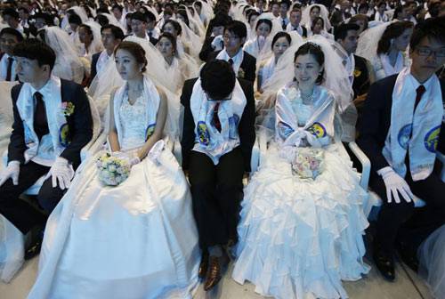 3.800 cặp đôi trên thế giới đổ về Hàn Quốc cưới tập thể 36