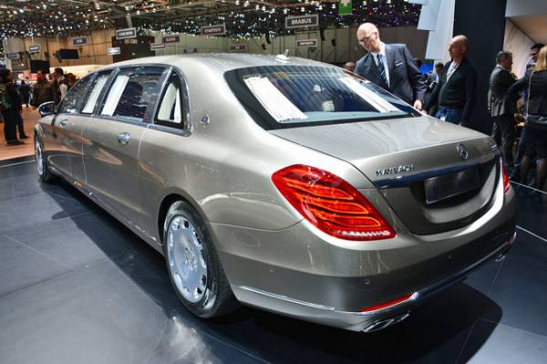 Mercedes trình làng xe đắt hơn Rolls-Royce 5