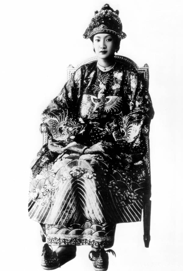 Những người phụ nữ nổi tiếng của triều Nguyễn 12
