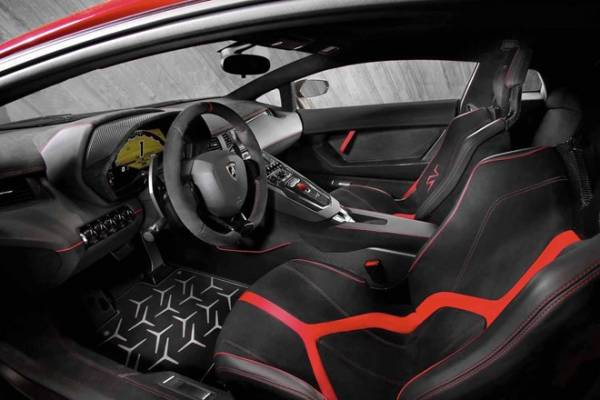 Lamborghini giới thiệu Aventador SV sức mạnh 750 mã lực 4