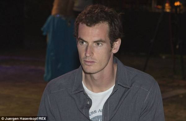 Andy Murray như bị vũ nữ múa bụng hớp hồn 4