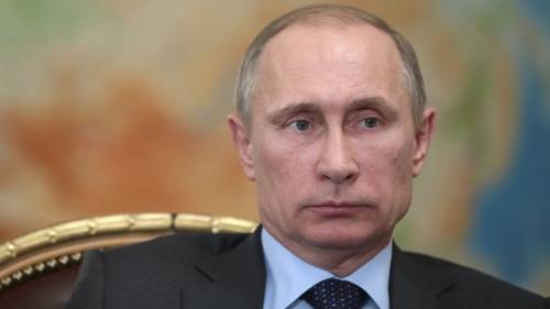 Putin tự trừ 10% lương