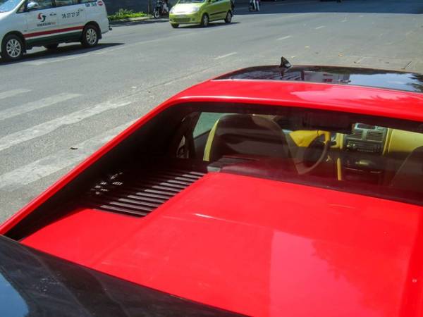 Pontiac Fiero GT độ phong cách Ferrari ở Việt Nam 7