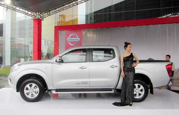 Nissan Navara phiên bản mới có giá từ 645 triệu đồng 6