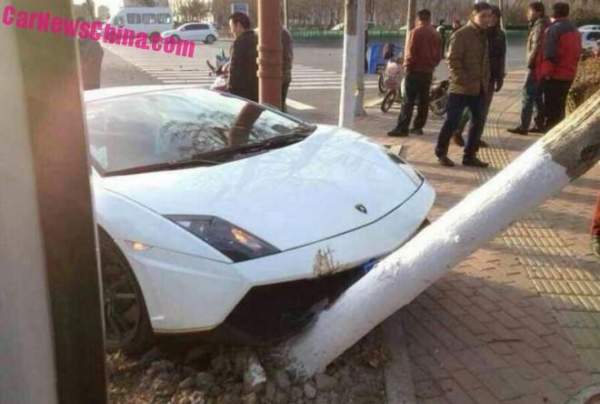 Lamborghini Gallardo bản đặc biệt tan nát ở Trung Quốc 2