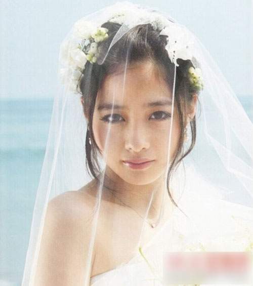Cô dâu Nhật Bản 16 tuổi xinh đẹp gây "sốt" mạng 12