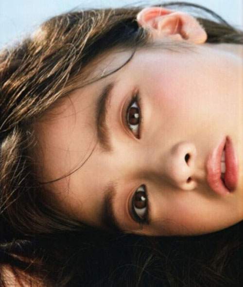 Cô dâu Nhật Bản 16 tuổi xinh đẹp gây "sốt" mạng 24