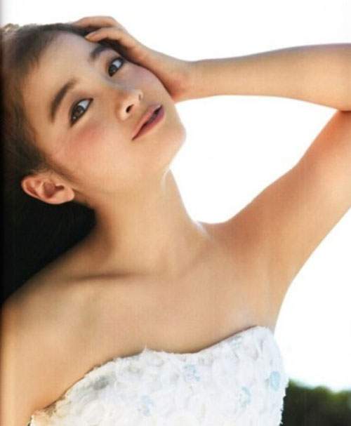 Cô dâu Nhật Bản 16 tuổi xinh đẹp gây "sốt" mạng 30
