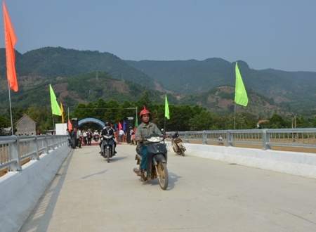 Khánh thành cầu Mò O - nơi hơn 2.000 người từng “đu dây” qua sông 4