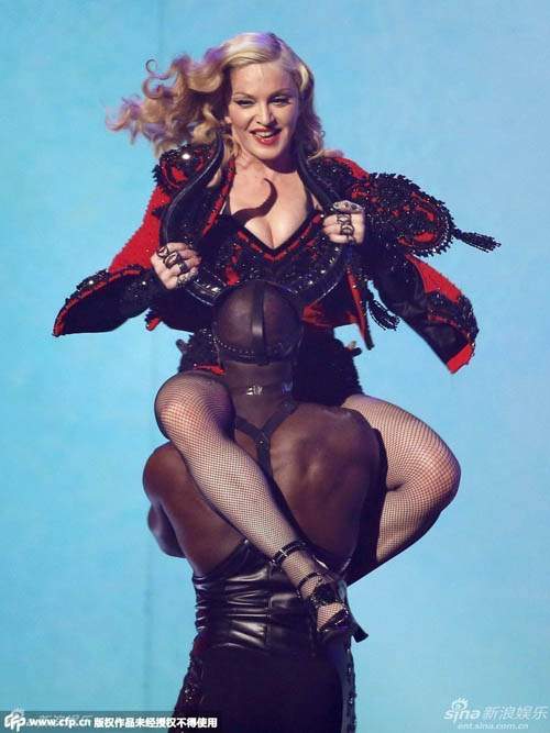 Madonna tung bộ ảnh "đá đểu" phim 50 sắc thái 7