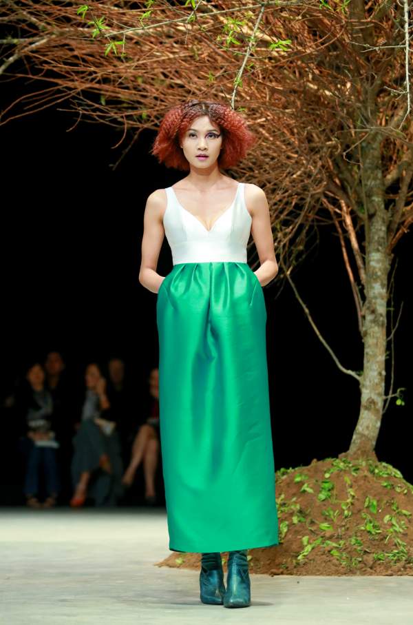 Nỗi nhớ mùa đông da diết trong đêm diễn Haute Couture 15