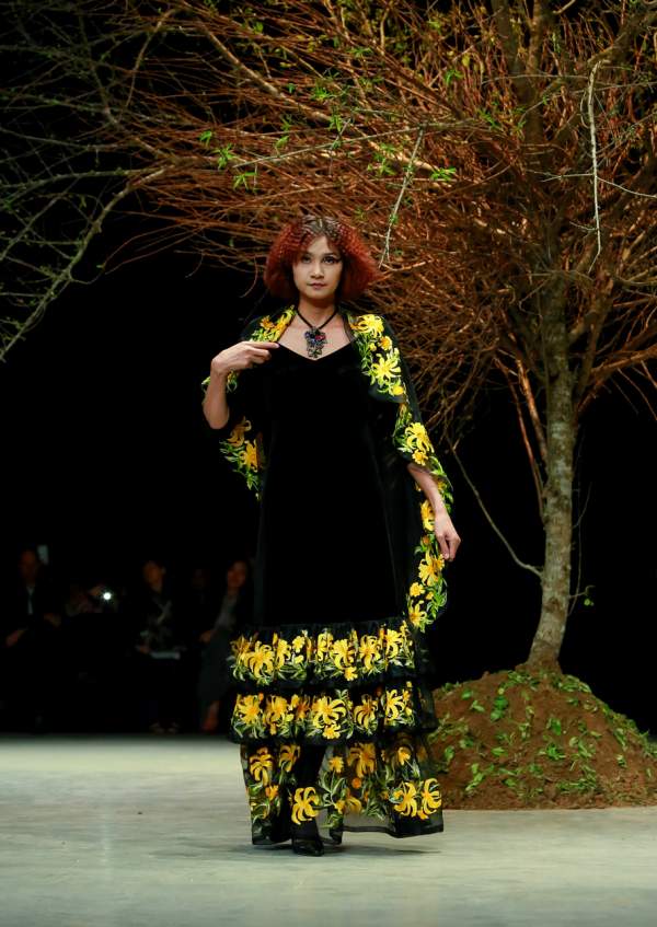 Nỗi nhớ mùa đông da diết trong đêm diễn Haute Couture 8