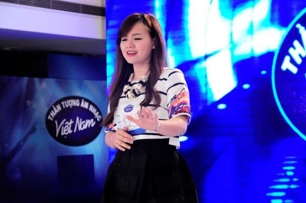 Hoa khôi Sao Mai điểm hẹn bế con đi thi Vietnam Idol 4