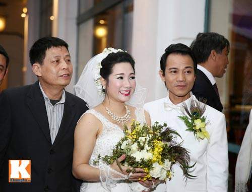 3 cô dâu tuổi 40 của showbiz Việt 9