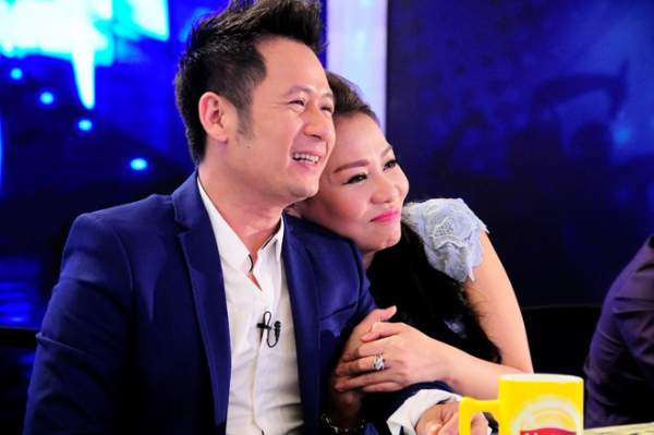 Hoa khôi Sao Mai điểm hẹn bế con đi thi Vietnam Idol 7