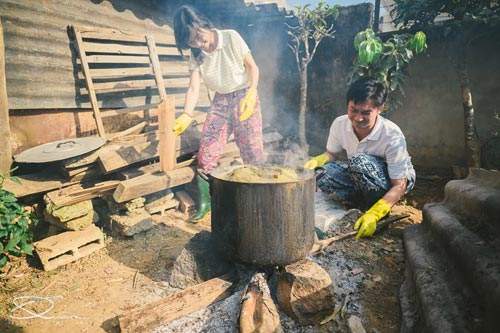 Đẹp long lanh bộ ảnh cưới chụp trong... vườn nhà 42