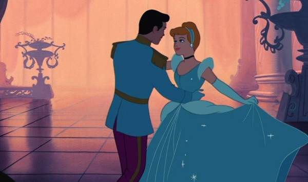 10 bí mật ít người biết của "Cinderella" 2