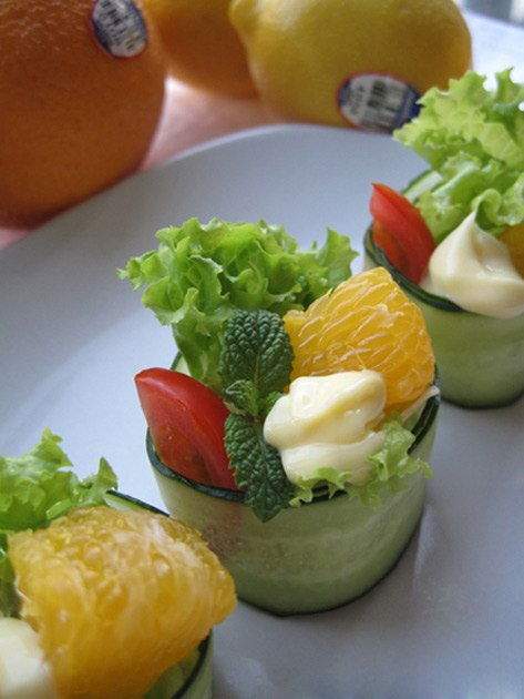 Cách làm salad cuộn hoa quả đẹp mắt cực ngon miệng 8