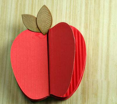 Cách làm giấy ghi chú hình quả táo cực xinh cực dễ 6