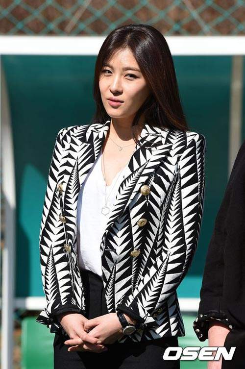 Lee Da Hae khoe vóc dáng và vẻ đẹp như Hoa hậu 27