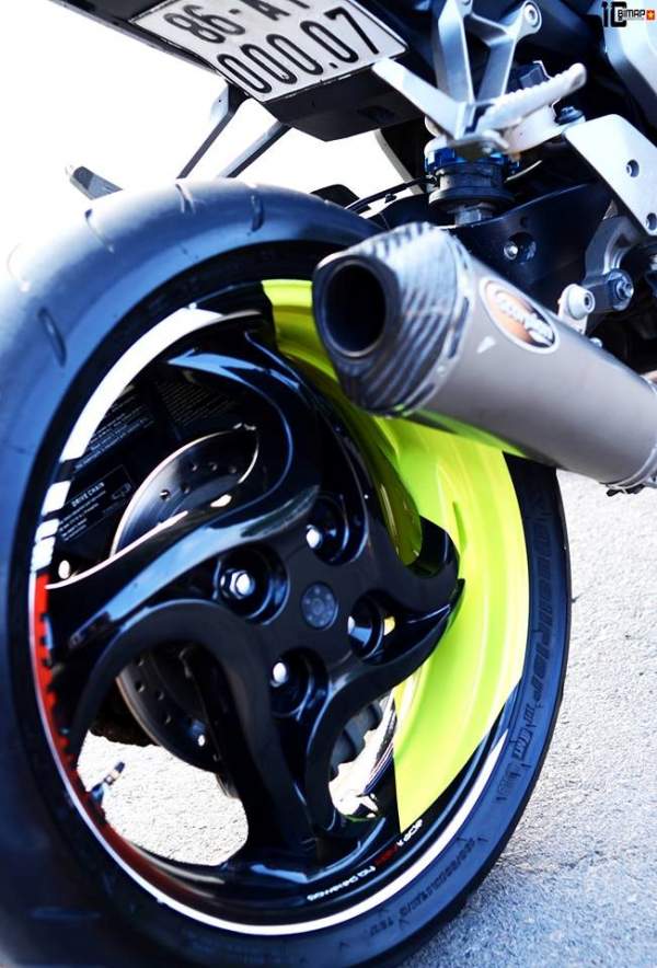 Honda CB1000R sơn dàn áo trẻ trung của biker Phan Thiết 5
