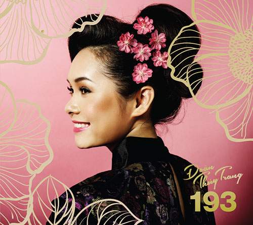 Đoàn Thúy Trang ra mắt album kỉ niệm 1 năm ngày cưới 9