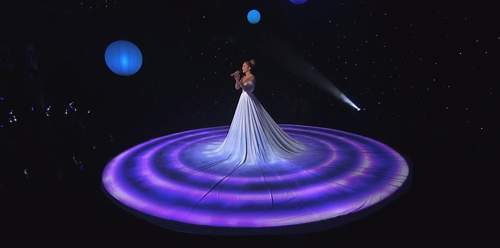 Tròn mắt trước váy đổi màu kỳ diệu của Jennifer Lopez 30