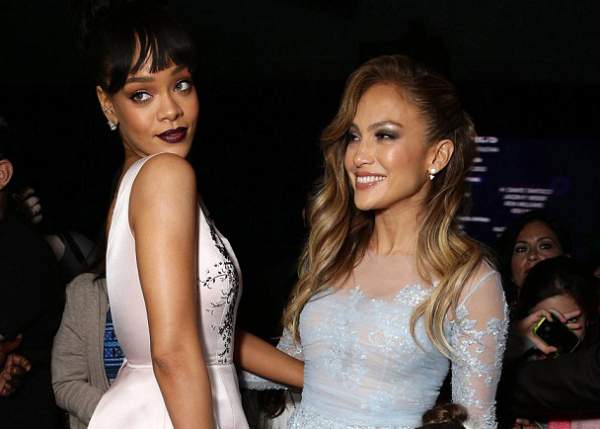Rihanna thân thiết với con của Jennifer Lopez 5