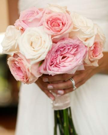 Những mẫu hoa cưới cầm tay phong cách cổ điển 21