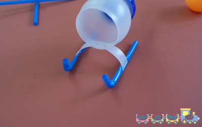 Cách làm máy bay đồ chơi bằng ống hút và chai nhựa 4