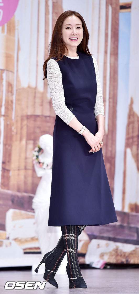 "Nữ hoàng gợi cảm" Kim Hye Soo ngày càng phát tướng 18