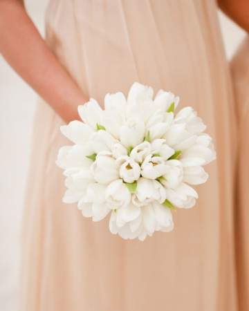 Những mẫu hoa cưới cầm tay phong cách cổ điển 8