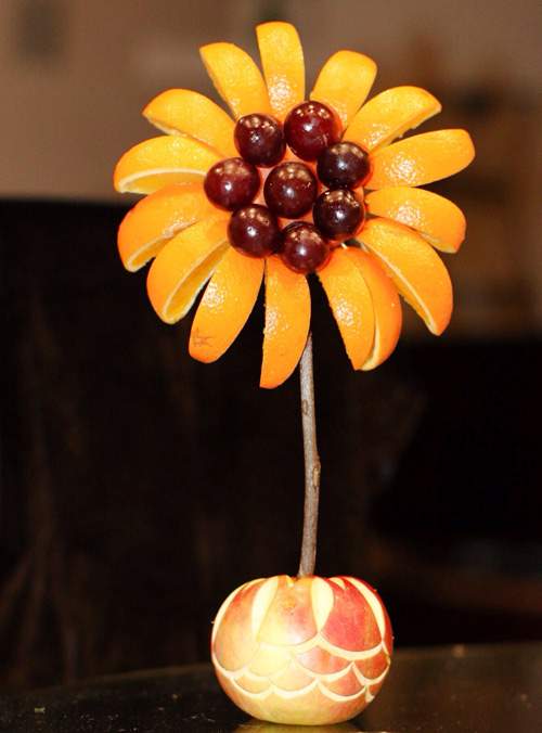 Cách tỉa hoa hướng dương từ hoa quả cực đáng yêu 8
