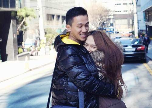 Hương Giang Idol hôn đắm đuối bạn trai ở Hàn Quốc 5