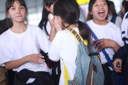 Fan Việt "khóc ngất" khi được gặp EXO 7