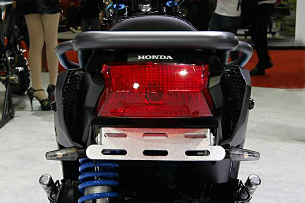 Honda Zoomer-Z: Thêm một sự ngạc nhiên từ người Thái 7