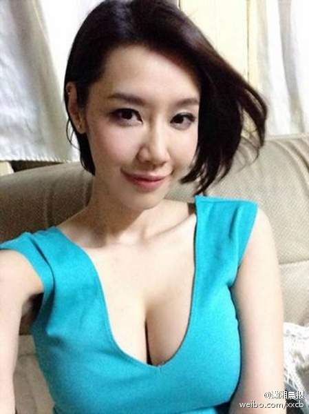 Bà mẹ 1 con được ca ngợi như “nữ thần” vì quá sexy 4