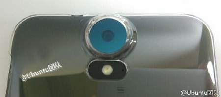 Lộ diện hình ảnh bộ đôi smartphone mới của HTC 3