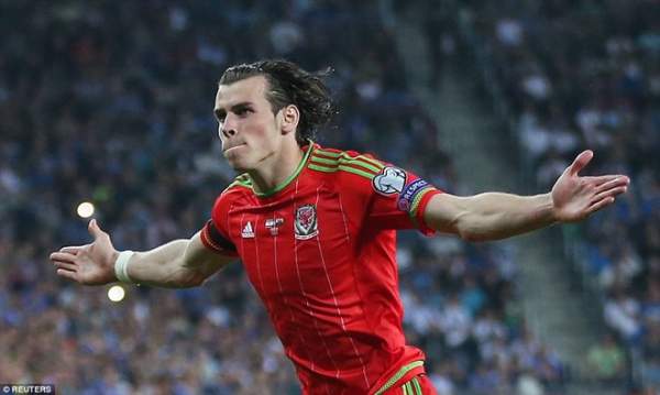 Bale lập cú đúp, xứ Wales dẫn đầu bảng tại vòng loại EURO 2